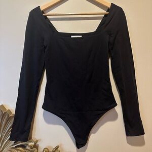 Aritzia Babaton Black Contour Squareneck Longsleeve Bodysuit